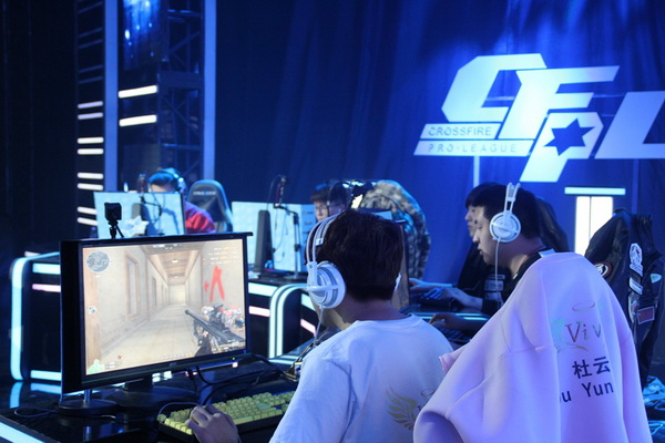 场同时发力 场同时发力