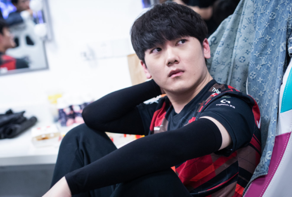 场上都证明 场上都证明