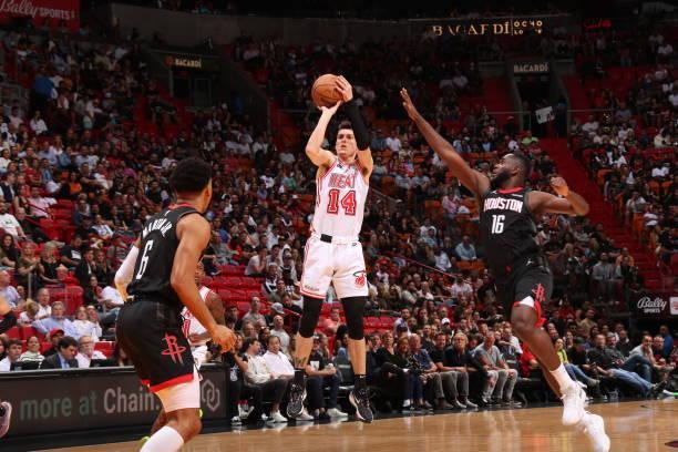 迫使對手發 迫使對手發