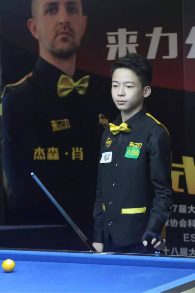 术板上的一 术板上的一